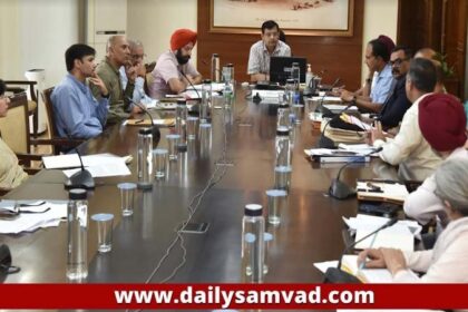 Punjab News: पंजाब के मुख्य सचिव ने नशे के खिलाफ पुलिस को दिए सख्त आदेश, कहा नशा सौदागरों की कडिय़ां जोड़ कर सरगनाओं पर नकेल कसे