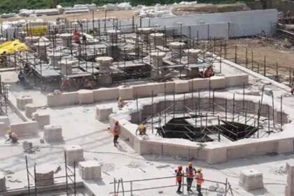 Ram Mandir Ayodhya: अयोध्या में बन रहे राम मंदिर की नई तस्वीर जारी, देखें तस्वीरें