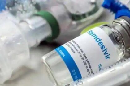 Big News: कोरोना के बीच केंद्र सरकार का बड़ा फैसला, कई दवाईयों के दाम घटाए, रेमडेसिविर हुई 1900 रुपए सस्ती, यहां देखें लिस्ट