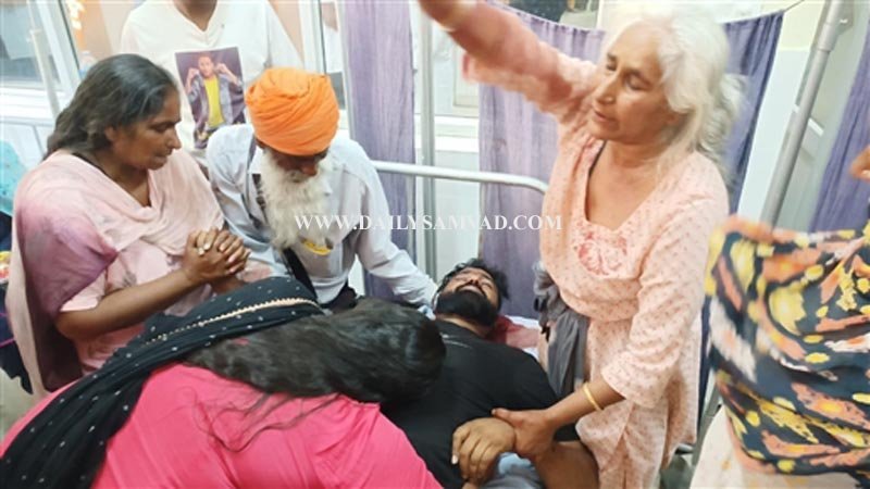 पंजाब के गुरदासपुर में गोली मारकर सरपंच के पति समेत तीन की हत्या, गोलीबारी में कई घायल