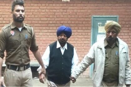 Punjab News: आप नेता का स्टिंग ऑपरेशन, 5000 हजार रुपए रिश्वत लेता पटवारी गिरफ्तार