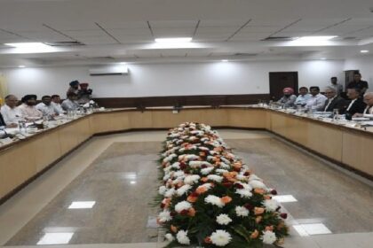 SYL: एसवाईएल मुद्दे को लेकर पंजाब और हरियाणा के मुख्यमंत्रियों की बैठक शुरू