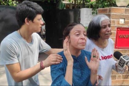 पंजाब: IAS संजय पोपली के घर से 12.50 किलो सोना समेत चांदी और नकदी बरामद, बेटे की मौत के बाद कांग्रेसी नेता पहुंचे पोपली के घर, पढ़ें विजीलैंस ने क्या कहा