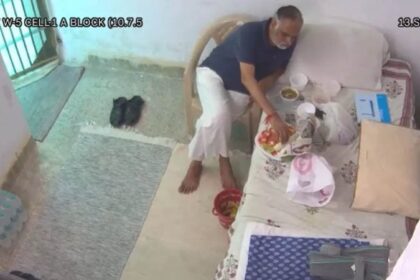 Stayendra Jain Video: तिहाड़ जेल में बंद AAP नेता सत्येंद्र जैन की एक और VIDEO वायरल, देखें