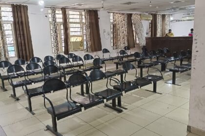 Strike In Jalandhar: जालंधर के डीसी ऑफिस में हड़ताल, तहसील में रजिस्ट्री बंद, जाने वजह