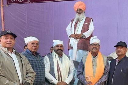 Punjab News: सांसद सुशील रिंकू पठानकोट स्थित डेरा स्वामी जगत गिरि में हुए नतमस्तक