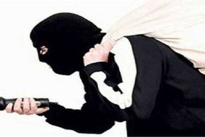 Breaking: मंदिर, दुकानों, घरों के बाद चोरो ने यहां करना शुरू कर दी अब चोरी