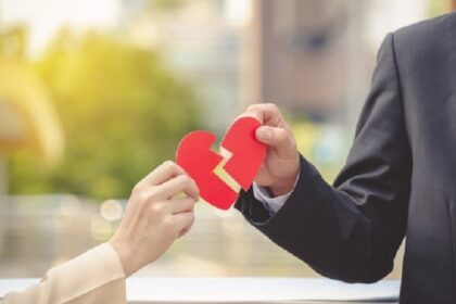 पंजाब: पत्‍नी के अत्‍याचार से पति का कम हुआ 21 किलो वजन, हाई कोर्ट ने दिया तलाक, पढ़ें रोचक खबर