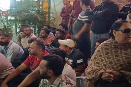 Jalandhar News: जालंधर में Thind Eye Hospital के डाक्टरों के खिलाफ धरना प्रदर्शन, जाने मामला