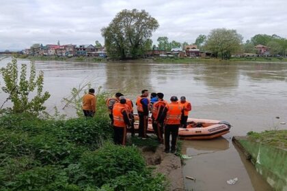 Srinagar Boat Capsized: श्रीनगर में बड़ा हादसा, झेलम नदी में नाव पलटने से 4 लोगों की मौत