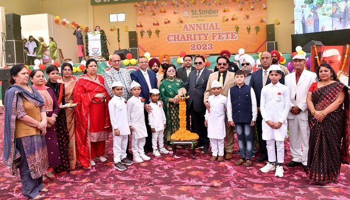 St Soldier News: सेंट सोल्जर की वार्षिक चैरिटी फेट में हज़ारों छात्रों ने दिखाई अपनी प्रतिभा