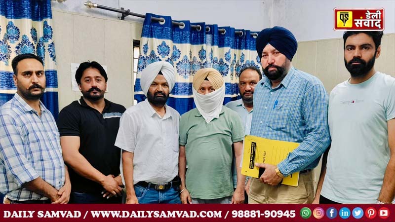 Vigilance Bureau catches BDPO office superintendent while taking Bribe