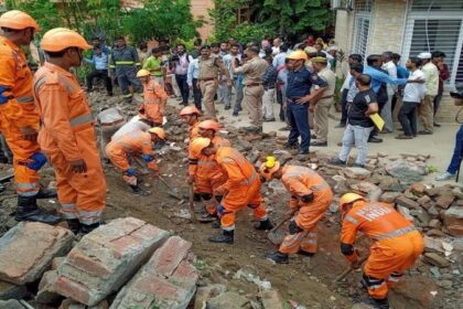 Wall Collapsed: दीवार गिरने से 4 लोगों की मौत, 9 से ज्यादा घायल, ठेकेदार गिरफ्तार