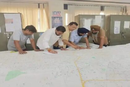 Jalandhar News: नगर निगम चुनाव की तैयारी शुरू! शनिवार और रविवार को भी देखा जा सकेगा वार्डबंदी का नक्शा, डेली संवाद पर पढ़ें हर एक वार्ड की हदबंदी