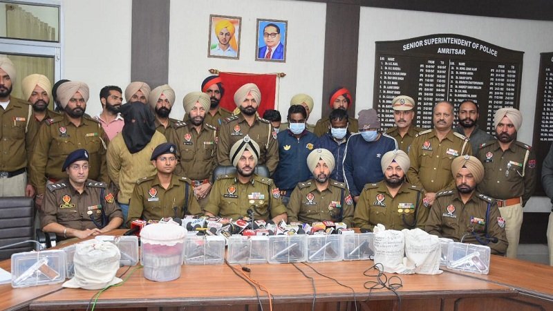 Punjab News: पुलिस द्वारा नशा तस्करी के रैकेट का पर्दाफाश; 3 किलो हेरोइन, 9 लाख रुपए ड्रग मनी समेत चार व्यक्ति गिरफ़्तार