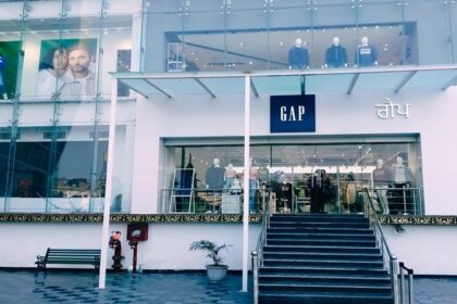 Jalandhar News: जालंधर की पी. पी. आर. मार्किट में पंजाब के पहले एक्सक्लूसिव शोरूम ब्रांड 'गैप' की हुई ग्रैंड ओपनिंग