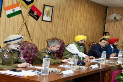 Punjab News: सीएम भगवंत मान ने ली पुलिस अधिकारियों की बैठक, दिए ये आदेश