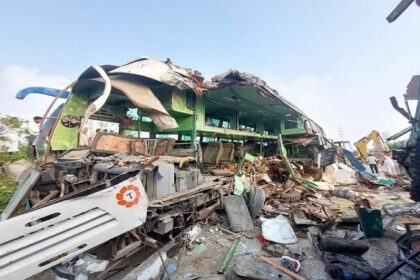 बस और ट्रक में भीषण भिड़ंत, अब तक 9 लोगों की मौत, कई घायल, चारों तरफ मची चीख पुकार