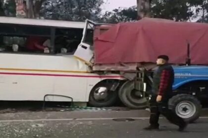 Punjab News: पंजाब में भीषण सड़क हादसा, 4 पुलिसकर्मियों की मौत, कई घायल