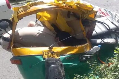 Accident News: खालसा कॉलेज पेपर देने जा रही छात्रों के साथ भयानक हादसा, 2 की मौत