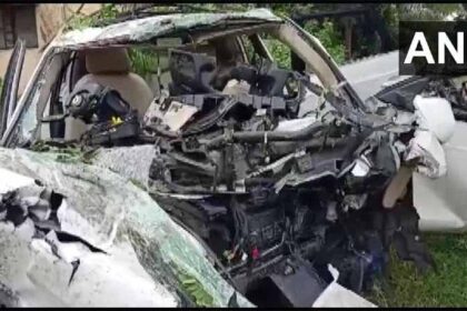 तेज रफ्तार ऑडी कार के उड़ गए परखच्चे, MLA के बेटे-बहू समेत 7 की मौके पर मौत