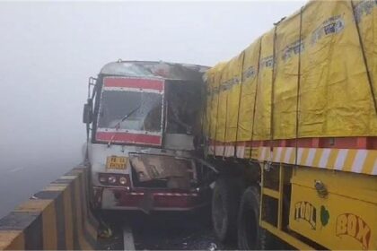 Punjab News: हाईवे पर बड़ा हादसा, खड़े ट्रक से टकराई पंजाब रोडवेज की बस
