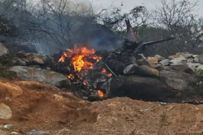 IAF Plane Crash: ट्रेनिंग के दौरान एयरफोर्स का एयरक्राफ्ट क्रैश, दो पायलट की मौत