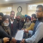 Jalandhar News: अकाली दल के नेताओं ने नगर निगम के कमिश्नर को सौंपा मांग पत्र, पवन टीनू बोले- शहर का सत्यानाश कर दिया