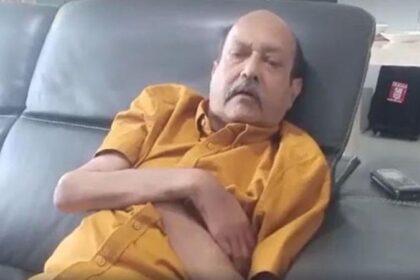 मुलायम सिंह के मित्र रहे पूर्व समाजवादी पार्टी नेता अमर सिंह का निधन, इस बीमारी से ग्रसित थे