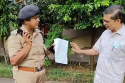 BIG NEWS: पुलिस ने रिटायर IPS अफसर को किया गिरफ्तार, CM के खिलाफ इलेक्शन लड़ने का कर चुके हैं ऐलान