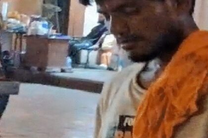 Punjab News: पंजाब में नशे पर नहीं है कोई लगाम, गोल्डन टेंपल के पास नशे में झूमता मिला युवक, लोगों ने भगाया