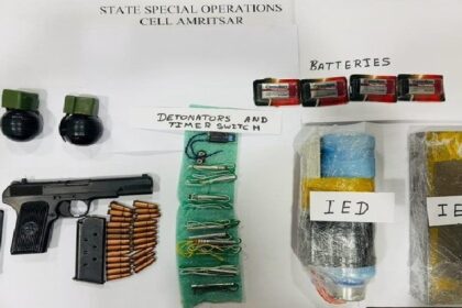 Punjab News: पंजाब पुलिस की बड़ी कार्रवाई, लश्कर के 2 आतंकी हथियार और बम समेत गिरफ्तार