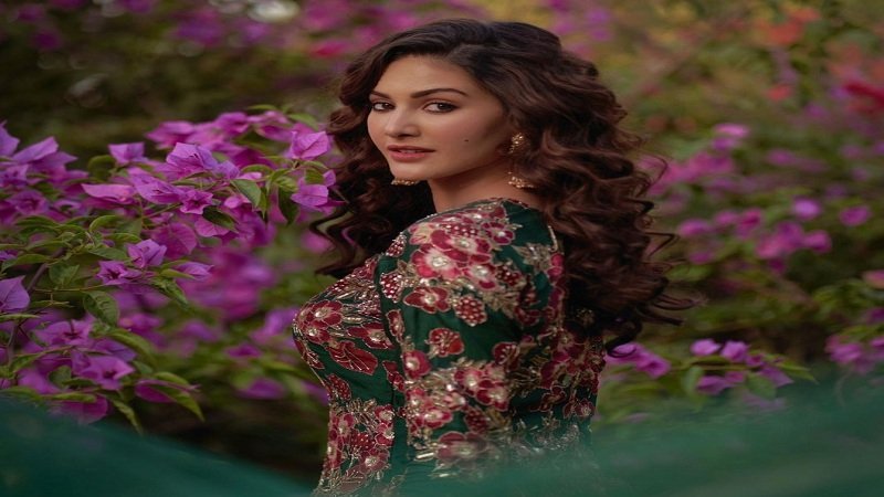 Any How Mitti Pao: अमायरा दस्तूर ने नई पंजाबी फिल्म "ऐनी हाओ मिट्टी पाओ" से की पॉलीवुड में एंट्री, दर्शकों ने किया खूब पसंद