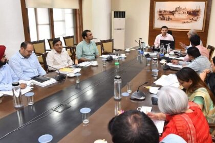 Punjab News: मुख्य सचिव ने खरीद एजेंसियों के अधिकारियों और डिप्टी कमिश्नरों के साथ की बैठक, दिए ये निर्देश