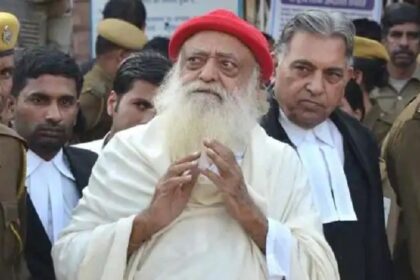 Asaram Bapu: दुष्कर्म केस में दोषी आसाराम को उम्रकैद की सजा, कोर्ट ने सुनाया फैसला