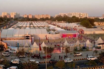 Ram Mandir Ayodhya: अयोध्या में तैयार है टेंट सिटी, भोजन और चिकित्सा की व्यवस्था भी है पूरी