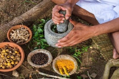 Ayurvedic Bathing Rules: क्या आप जानते है नहाने का आयुर्वेदिक तरीका अपनाकर पा सकते हैं कई सारे लाभ?