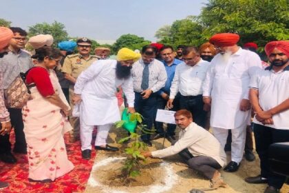 Independence Day 2023: बाबा फरीद यूनिवर्सिटी ऑफ हेल्थ साइंसेज फरीदकोट द्वारा "आजादी का अमृत महोत्सव समारोह"