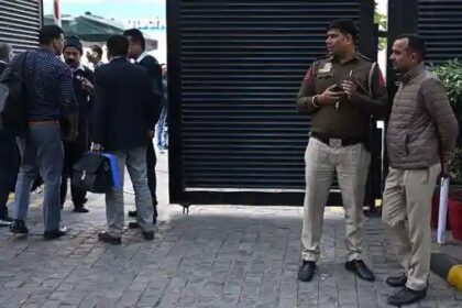 BBC Income Tax Raid: बीबीसी के दफ्तरों पर आज तीसरे दिन भी आयकर विभाग की रेड जारी