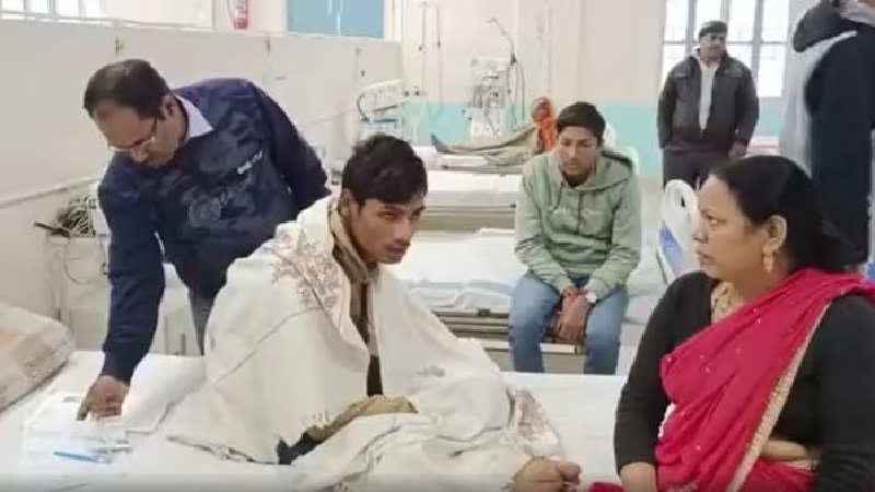 अजीबोगरीब खबर – 500 लड़कियों को देख हो गया बेहोश