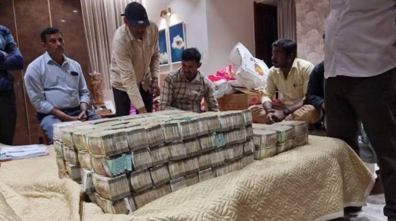 BJP: रिश्वत लेते रंगे हाथ पकड़े गए BJP विधायक के बेटे के घर से मिले 6 करोड़ रुपये