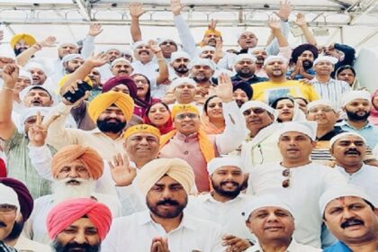 Lok Sabha Election 2024: तख्त श्री केसगढ़ साहिब और माता नैना देवी मंदिर में नतमस्तक हो डॉ. सुभाष शर्मा ने शुरू किया चुनावी अभियान 