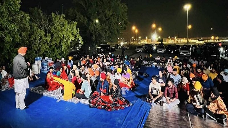 Punjab News: कनाडा में पंजाबी छात्रों को डिपोर्ट करने का मामला, पंजाबियों ने लगाएं पक्के धरने