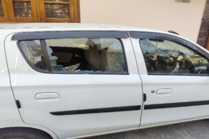 Crime News Jalandhar: जालंधर में वरिष्ठ पत्रकार की गाड़ी पर हमला, शीशे तोड़े