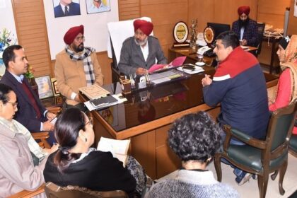 Punjab News: कैबिनेट सब-कमेटी द्वारा स्कूल शिक्षा विभाग से सम्बन्धित अलग-अलग यूनियनों के साथ बैठक