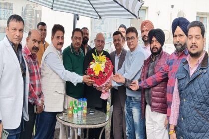 Punjab News: आम आदमी घर बचाओ मोर्चा पंजाब ने अविनाश राय खन्ना को सौंपा ज्ञापन