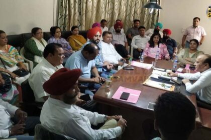 जालंधर: मेयर जगदीश राजा को अपने पार्षदों से ही 'खतरा'? प्री मीटिंग में कई मुद्दों पर हंगामा, कल होगी निगम हाउस की मीटिंग, जाने क्या है मेयर की रणनीति