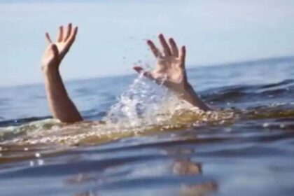 Delhi Flood: जानलेवा साबित हो रही बाढ़, पानी में डूबने से तीन बच्चों की मौत