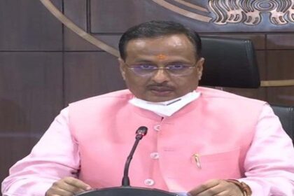 Dy CM डॉ. दिनेश शर्मा ने कांग्रेस पर खड़े किए सवाल, कहा- राजस्थान व पंजाब के श्रमिकों की मदद क्यों नहीं कर रहीं प्रियंका