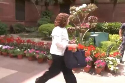 Arvind Kejriwal Arrested: विदेश मंत्रालय की बड़ी कार्रवाई, केजरीवाल की गिरफ्तारी पर टिप्पणी मामले में अमेरिकी राजनयिक को किया तलब